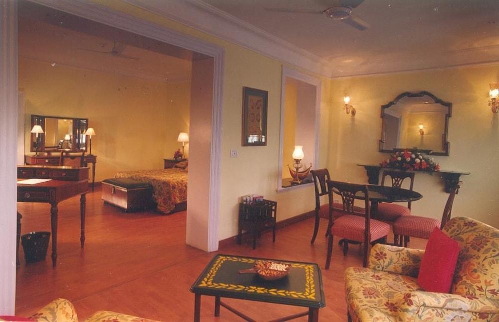 The Lalit Grand Palace Srinagar Srīnagar Exterior foto